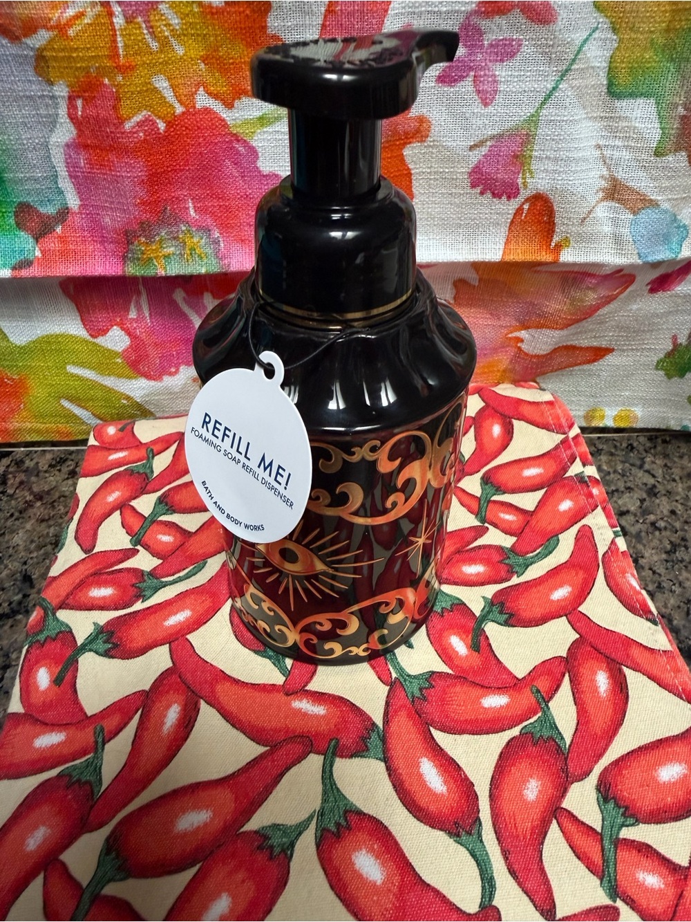 Bath & Body Works 2026 Soap Dispenser Ceramic Black W Gold Design NWT